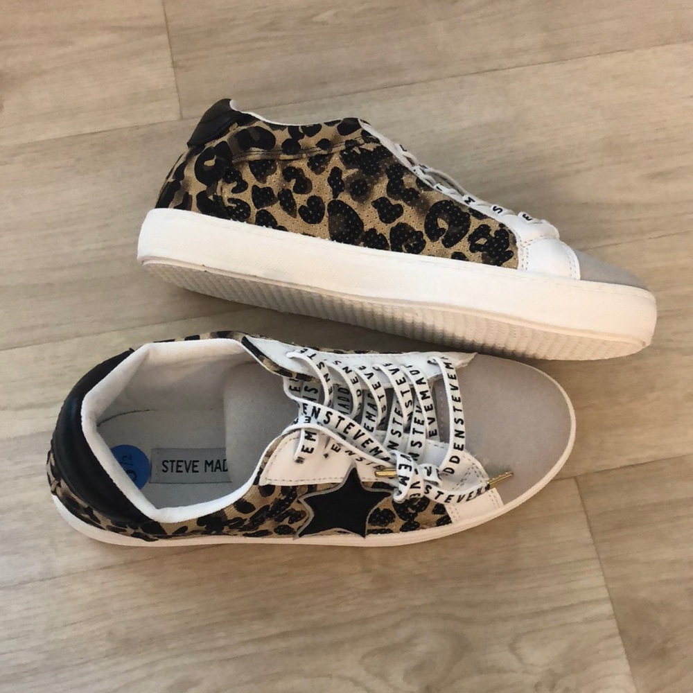 Steve Madden Amalfi Snakeskin Star Sneaker